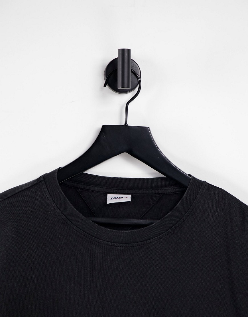 Top a maniche lunghe nero con logo circolare sulla schiena stile vintage - Tommy Jeans T-shirt donna  - immagine3