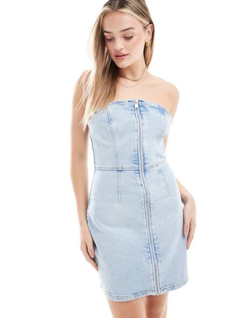 Tommy Jeans – Trägerloses Jeans-Minikleid in Blaugrau