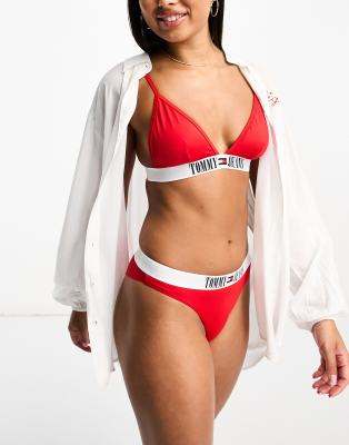 Tommy Jeans - Triangel-Bikinioberteil in Rot mit Retro-Design