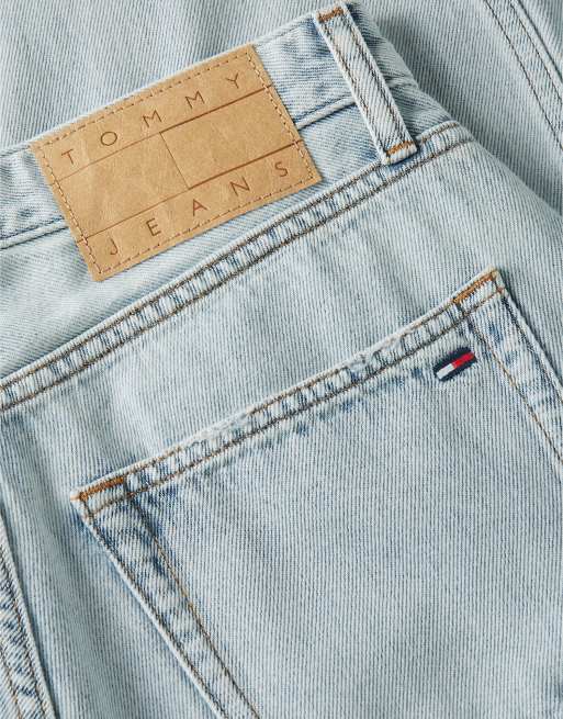 Tommy Jeans Twisted seam mid rise barrel jeans in light blue, 6 of 6