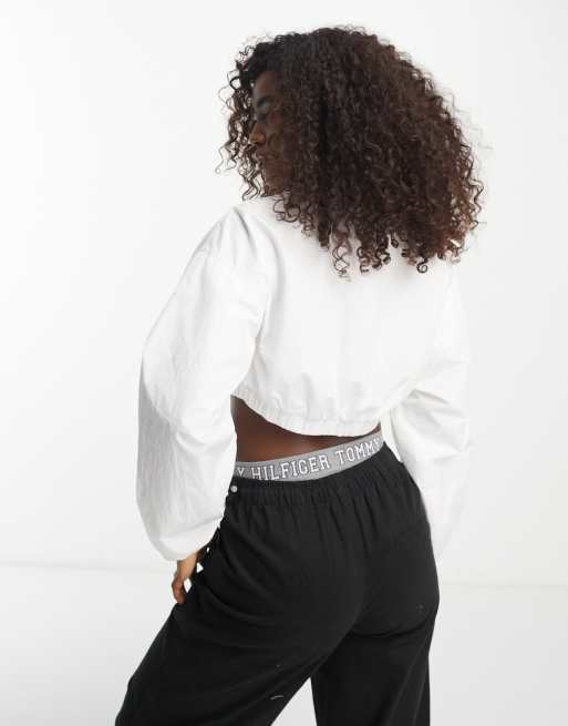 Tommy Jeans ultra crop windbreaker in white, 2 of 4