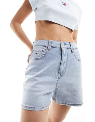 ultra high denim mom shorts in light wash-Blue