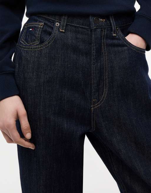 Tommy Jeans Ultra high rise tapered mom jeans with linen in dark blue, 3 of 6