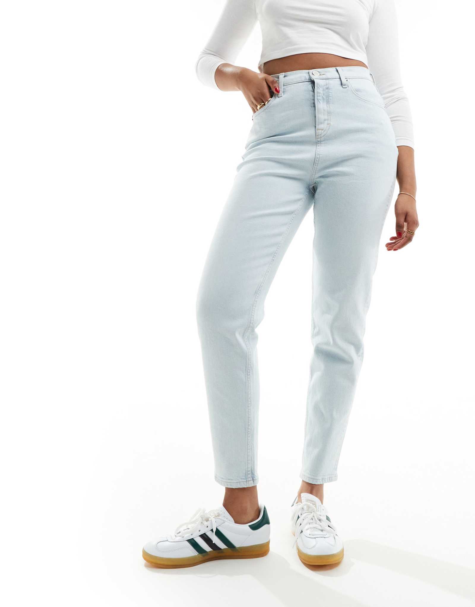 Джинсы Tommy Jeans ultra high slim mom jeans после легкой стирки