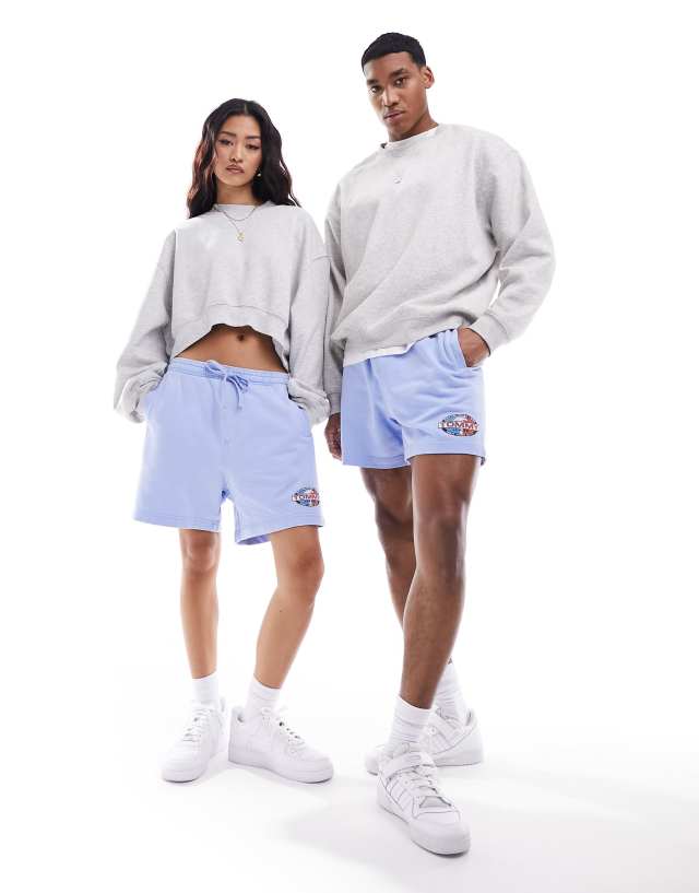 Tommy Jeans - unisex arch graphic beach shorts in blue