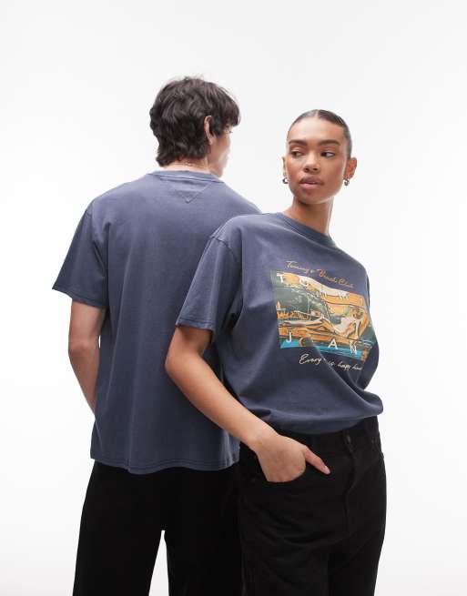 Tommy Jeans unisex Beach Club graphic T-shirt in navy, 4 of 4