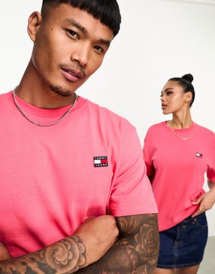 Tommy Jeans unisex classic badge t-shirt logo in pink