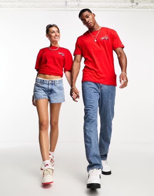 Red t best sale shirt matching jeans