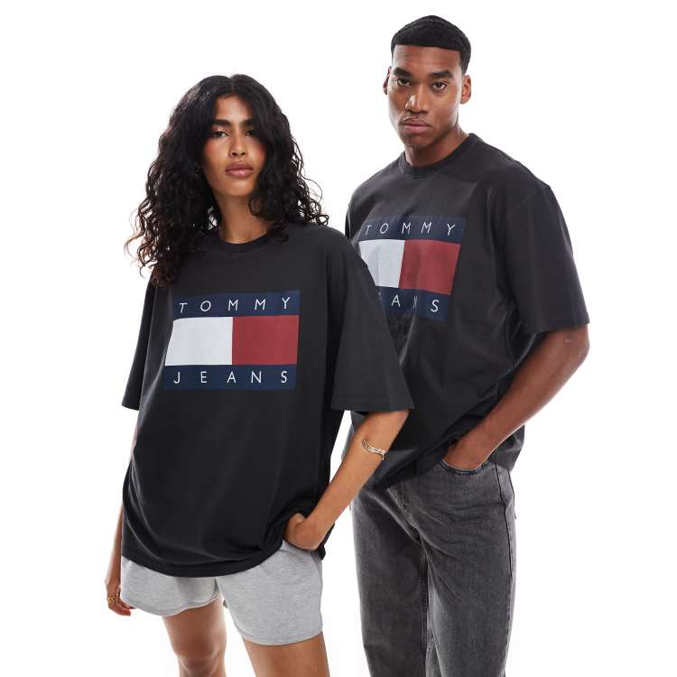 Tommy Jeans Unisex T Shirt in Schwarz mit groBem Flag Logo ASOS