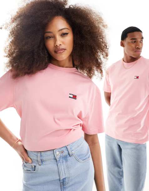 Tommy Jeans - Unisex T-shirt met wassing en badge-logo in roze - view 1