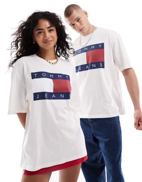 Tommy Jeans Unisex – T-shirt w kolorze złamanej bieli z dużą naszywką z motywem flagi - view 1
