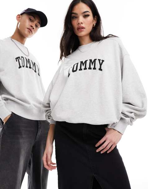 Tommy Hilfiger Women's Rib Logo Neck Pullover Top and Cuffed Bottom Pajama  Set Pj, Heather Grey, Small : : Clothing, Shoes & Accessories