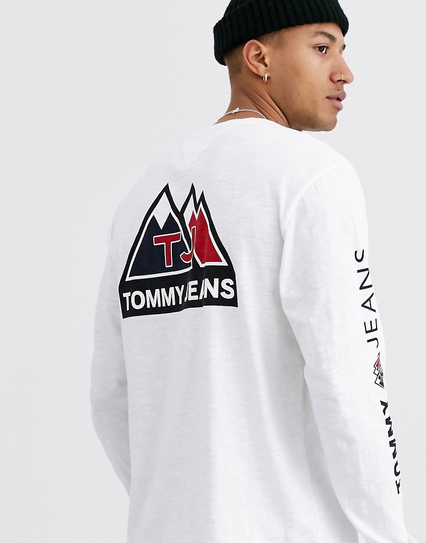 Tommy Jeans - USA - Top a maniche lunghe bianca con logo e montagne sul retro-Bianco