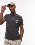 [Tommy Jeans] Tommy Jeans varsity chest logo t-shirt in black L Black