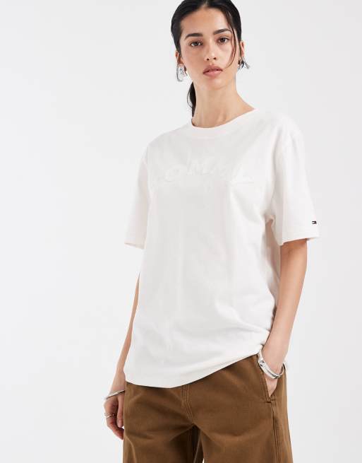 Tommy Jeans varsity logo relaxed fit t-shirt in white, 3 of 4