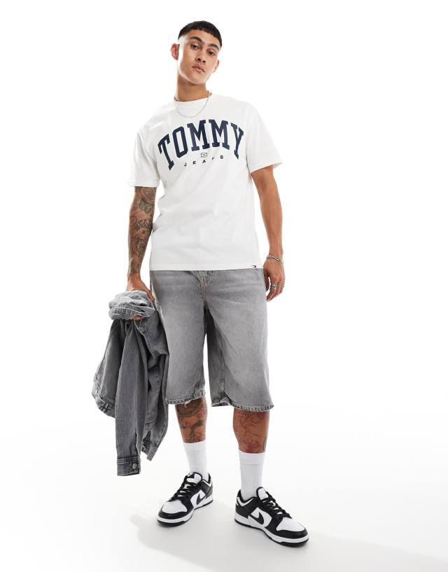 Tommy Jeans - varsity logo t-shirt in off white