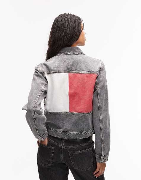Tommy Jeans - Veste camionneur en jean avec imprimé drapeau au dos - Gris délavé - view 1