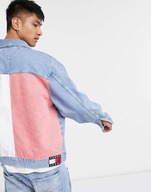 Tommy Jeans - Veste camionneur oversize en jean à imprimé drapeau - Délavage moyen, 4 de 4