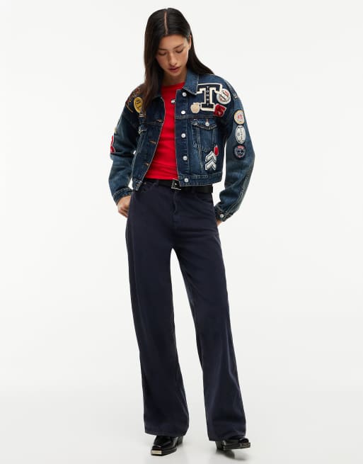 Tommy Jeans veste trucker en jean courte avec badge, denim foncé, 2 de 6