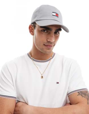 Tommy Jeans – Vintage-Kappe in Blassgrau mit Flaggen-Logo