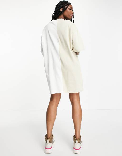 Tommy Jeans – Vit t-shirt i bomull med collegelogga och delad design - WHITE, 3 av 4