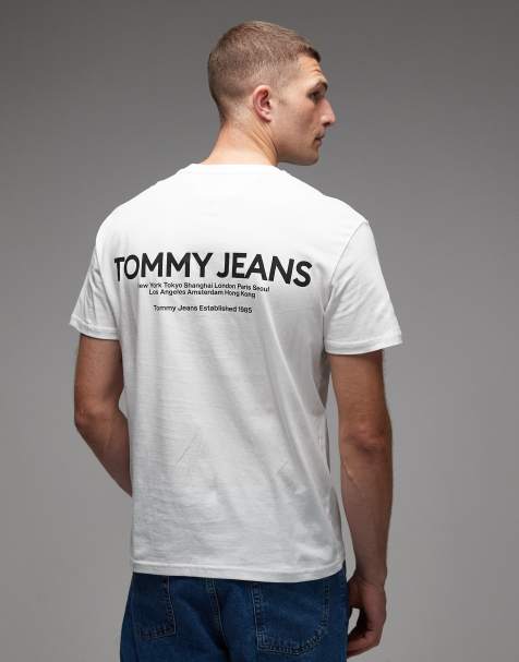Tommy Jeans – Vit t-shirt med klassiskt linjärt tryck baktill - view 1