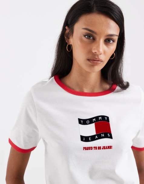 Tommy Jeans – Vit t-shirt med vågig flagga och kantrand - view 1
