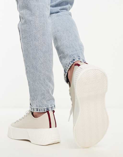 Tommy platform clearance