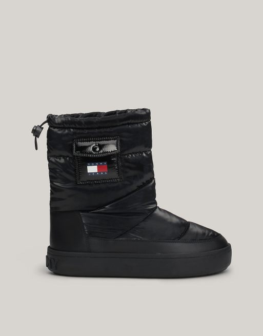 Tommy Jeans – Warm gefütterte, gesteppte Schneestiefel in Schwarz