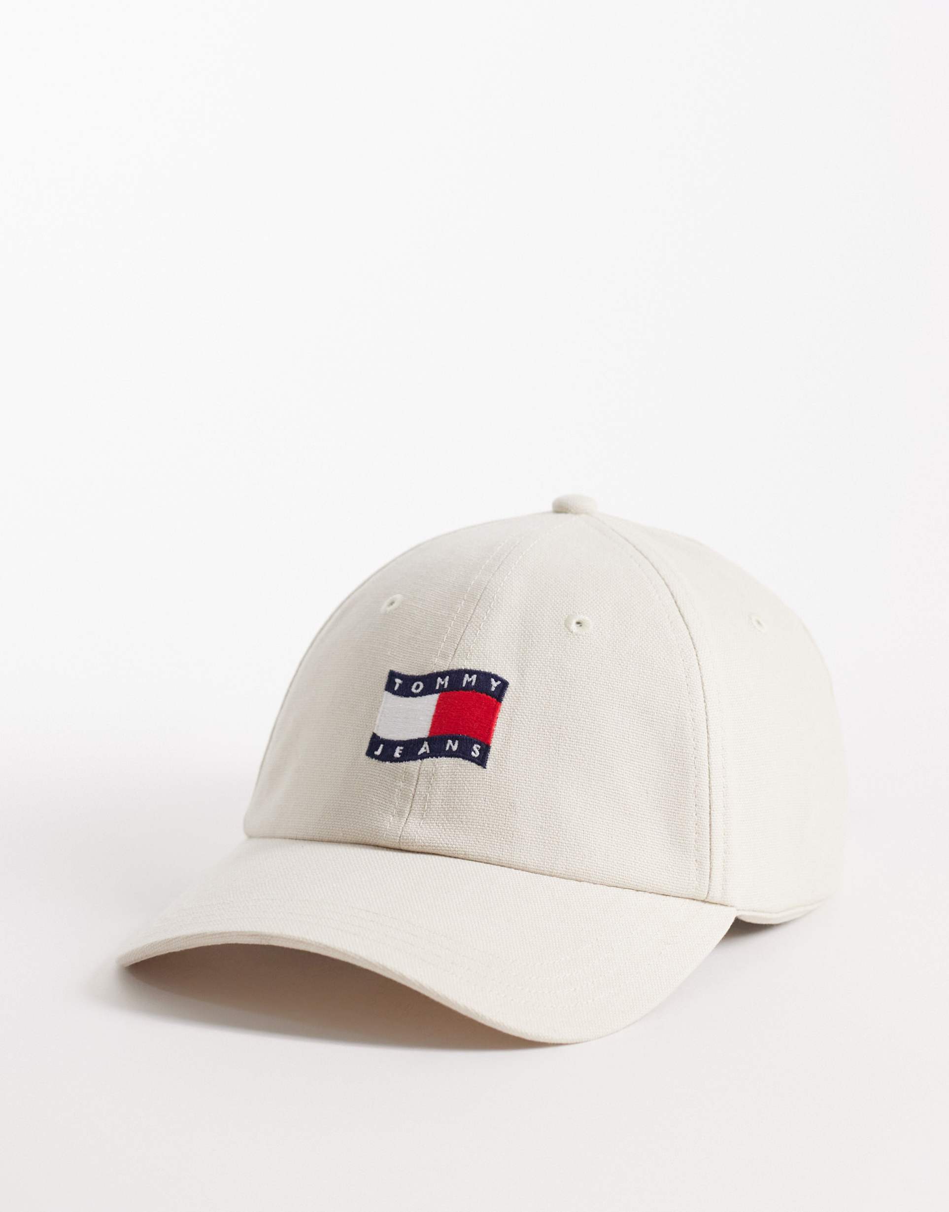 tommy jeans wave logo cap in cream
