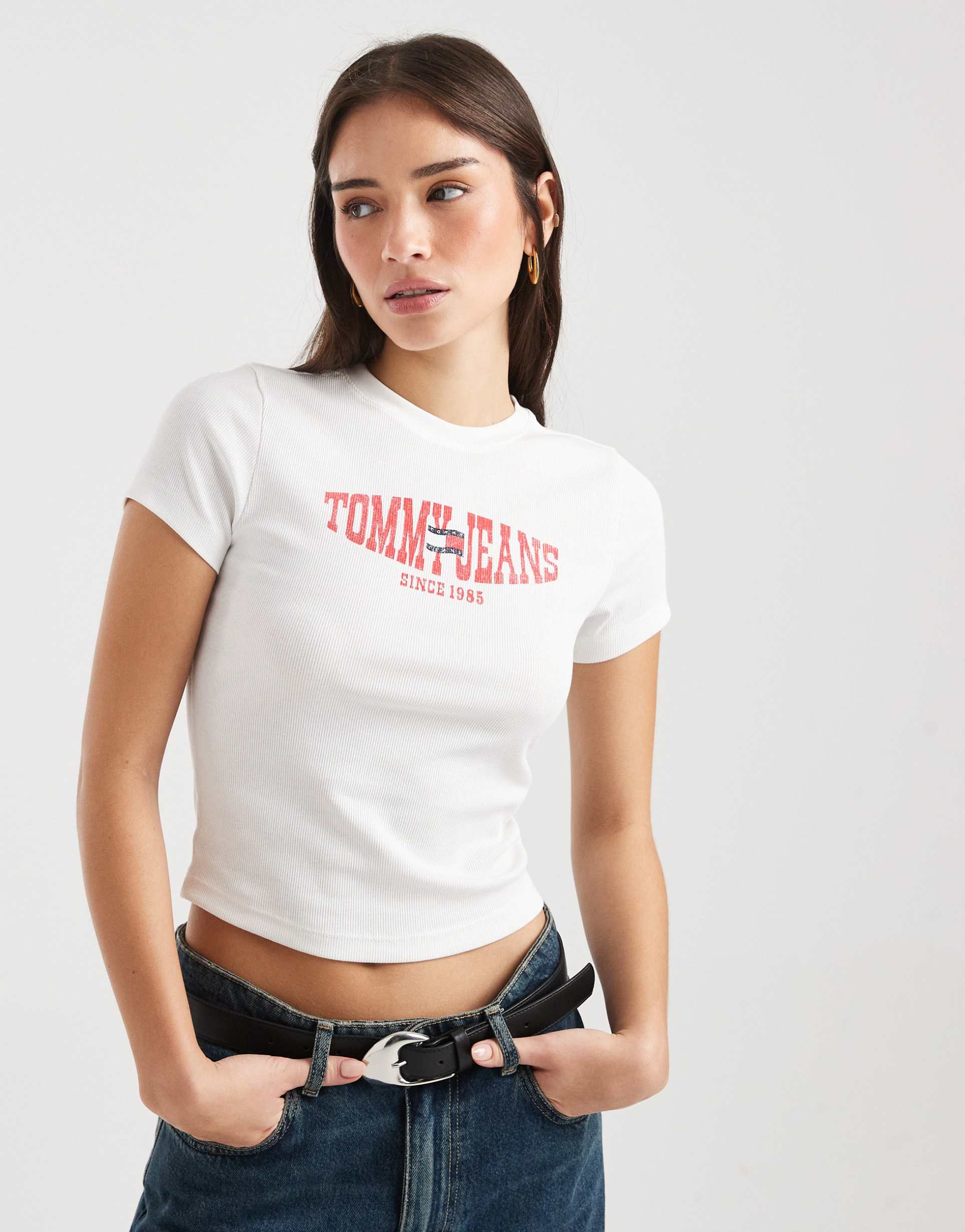 tommy jeans wavy flag slim fit t-shirt in white