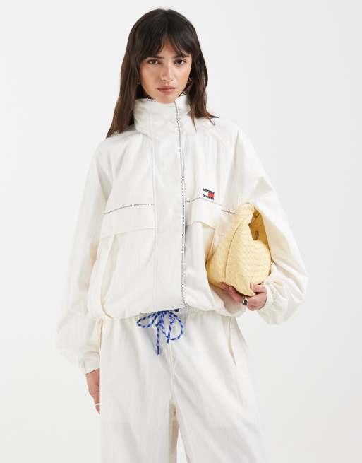 Tommy Jeans set in white, 2 of 3