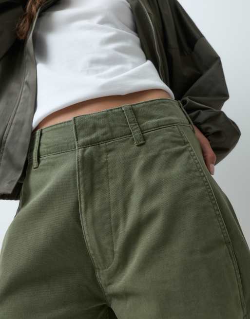 Tommy Jeans workwear barrel leg trousers in dark green, 4 of 5