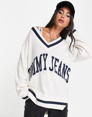 Tommy Jeans x ASOS exclusive v neck knitted jumper in ecru | ASOS