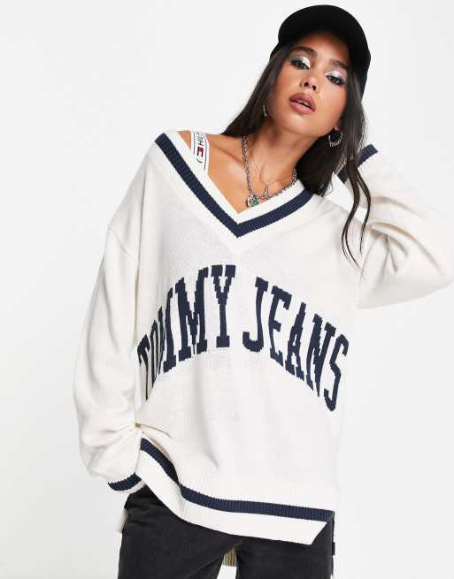 Tommy jeans best sale womens jumper