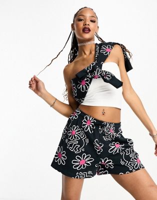 Tommy Jeans x Keith Haring co-ord dancing flowers shorts in multi - ASOS Price Checker
