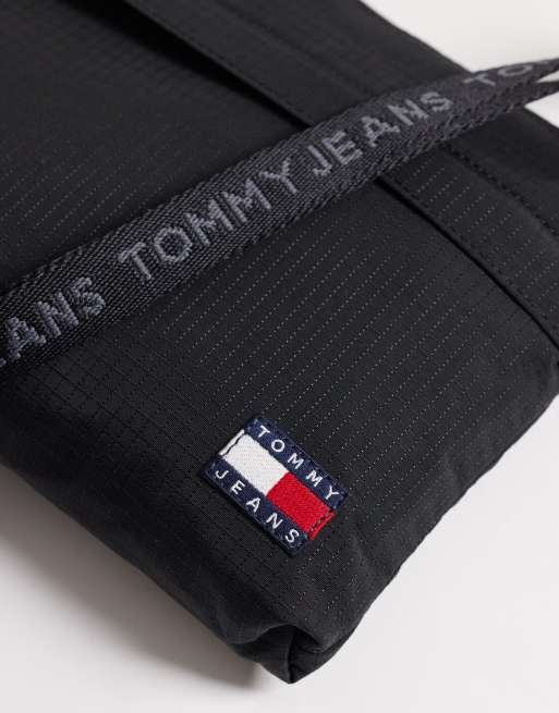 Tommy Jeans – Zeitlose Tasche in Schwarz mit Logo, 3 von 4