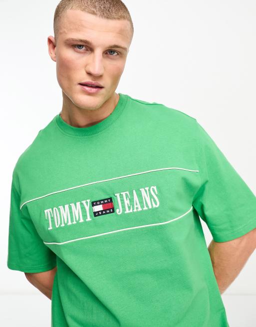 Tommy Jeans – Zielony T-shirt z logo flagi i wzorem w paski