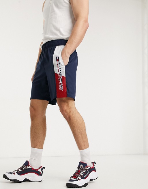 Tommy Sport 7 woven graphic shorts