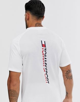 Tommy Sports – Vit t-shirt i mesh med logga baktill