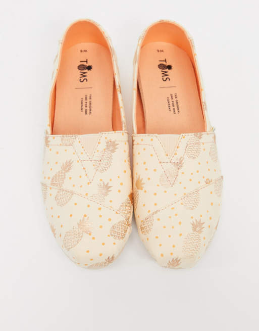 Toms pineapple sales print shoes