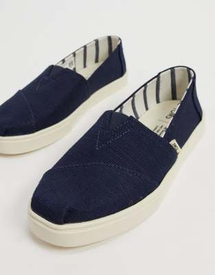 toms plimsolls