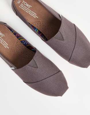 toms shoes outlet store