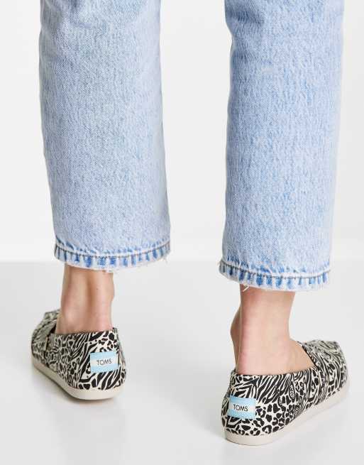 Toms baby cheetah women's sales classics