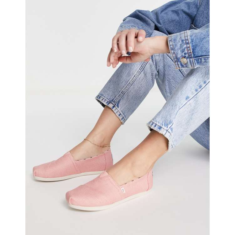 Coral best sale pink toms