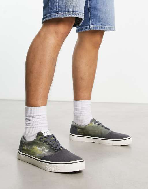 Toms lace up trainers 2025
