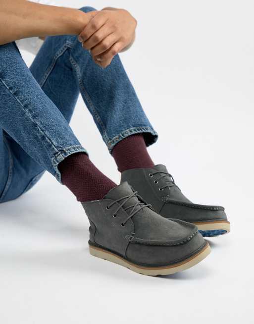 Toms chukka deals