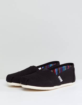 full black canvas shoes