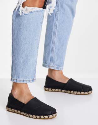 toms slip resistant