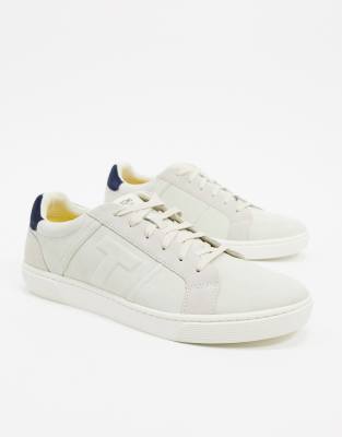 toms white leather sneakers